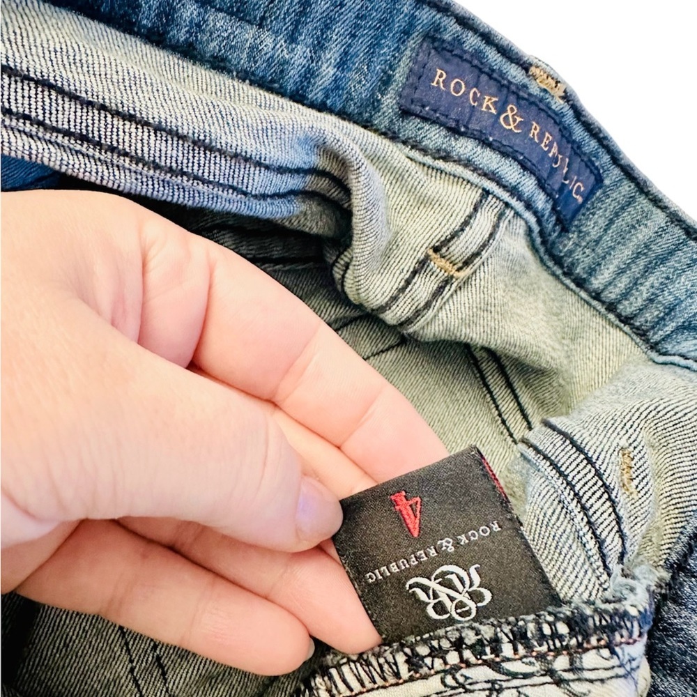 Rock & Republic Low Rise Light Wash Skinny Jeans Size 4 - Picture 9 of 9